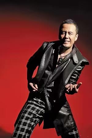 其实杨坤现在已经不适合在登台演出了，对于观众来说，舞台上有没有杨坤已经“无所谓”