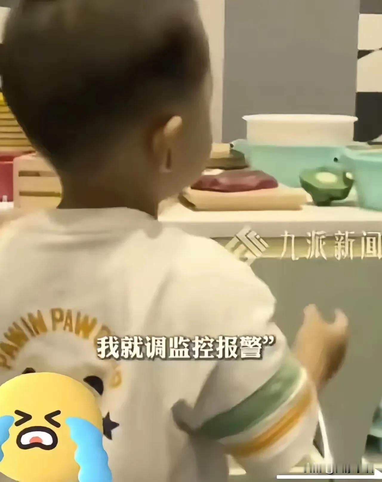 重庆这事，家里有孩子的都该这样做：1、家里的防盗窗、防盗网得安装着。大人能判