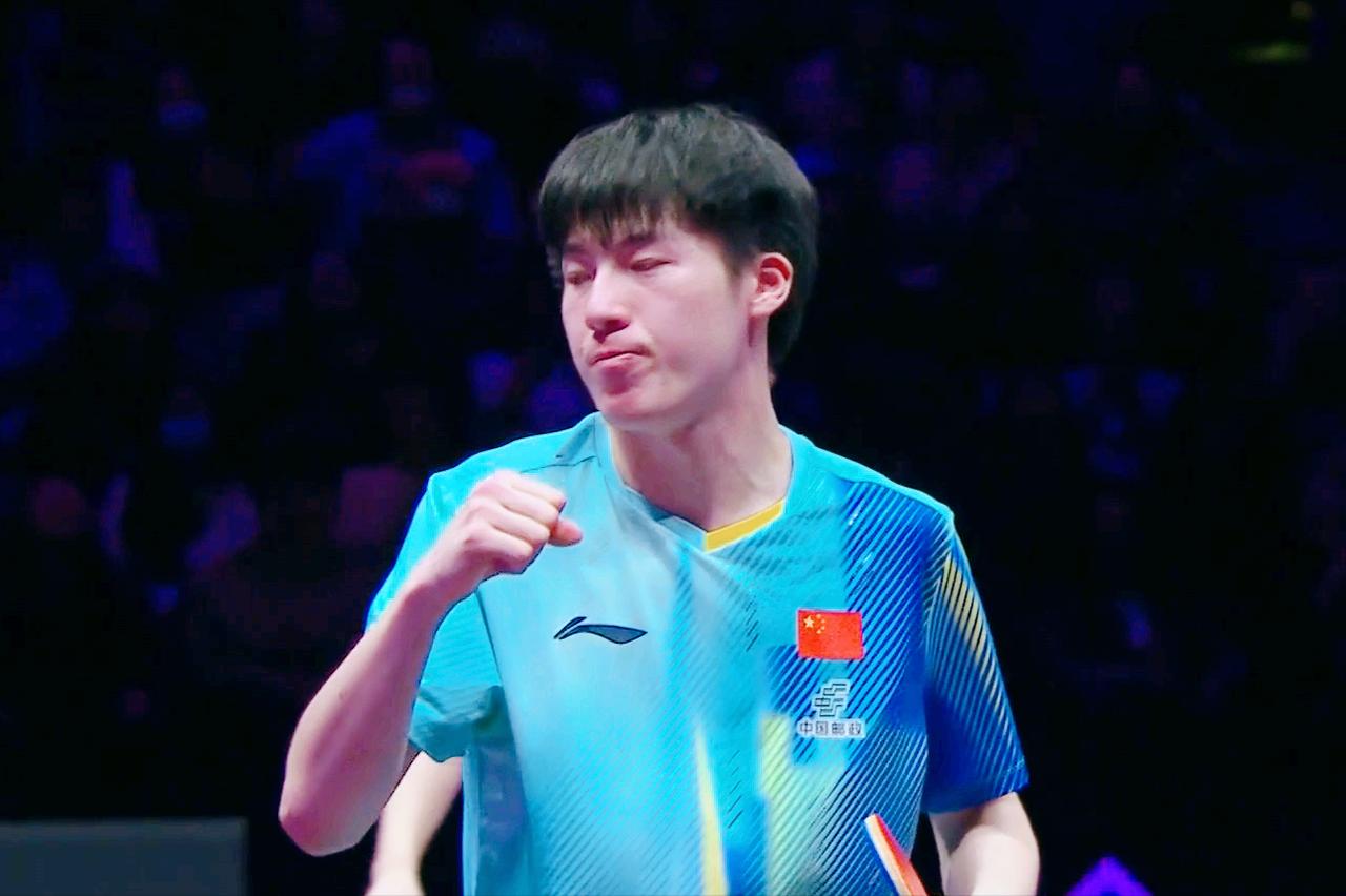 温瑞博大逆转！连赢5个局点球！前两局温瑞博轻松拿下。第三局温瑞博打的