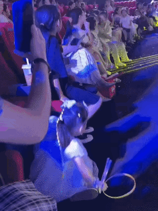 有一说一，这个小孩姐是发生什么事情。