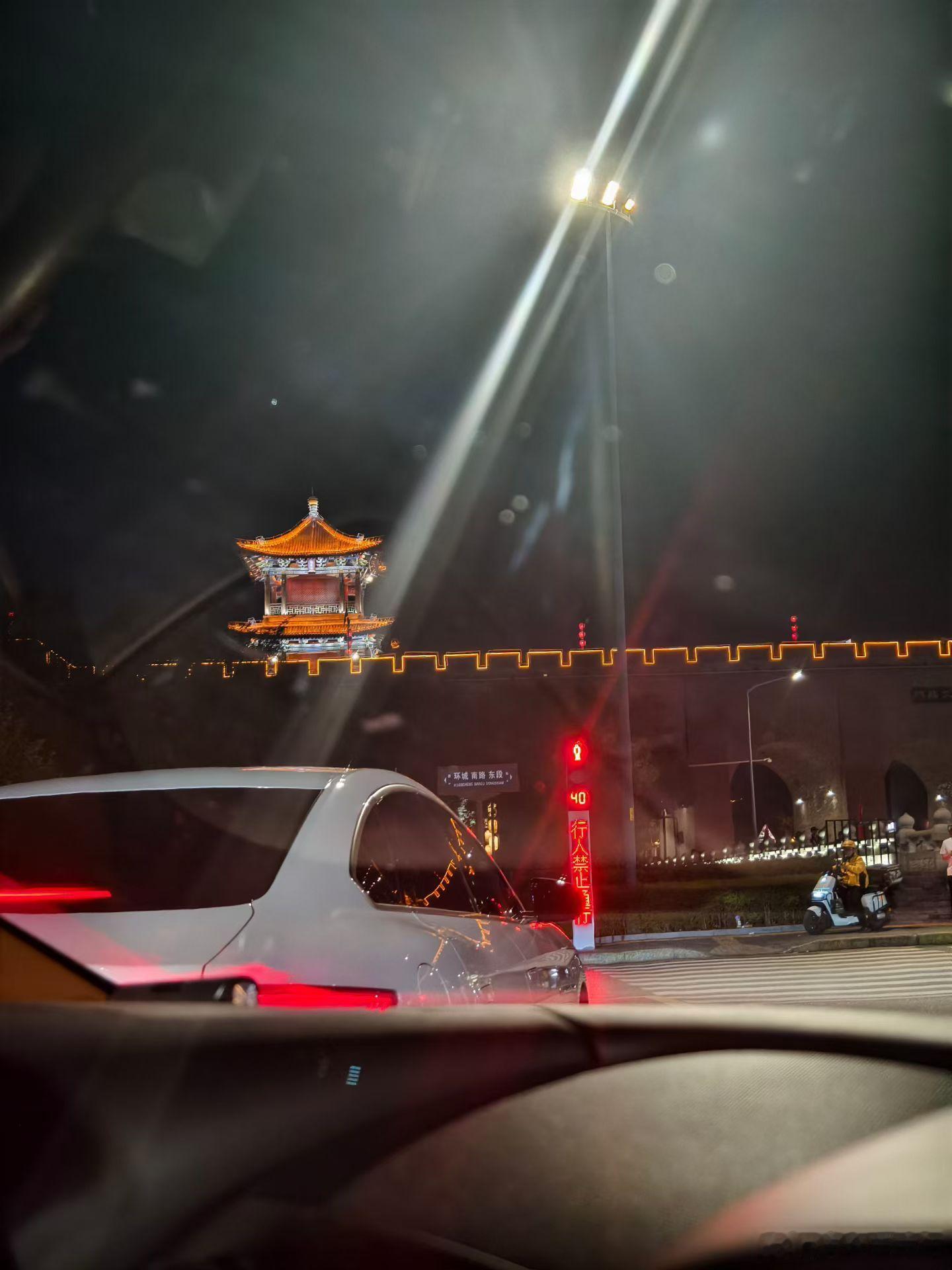 未来五年​西安，合肥，长沙，郑州​机会应该比北上广深杭大，​我说的不是Ai生