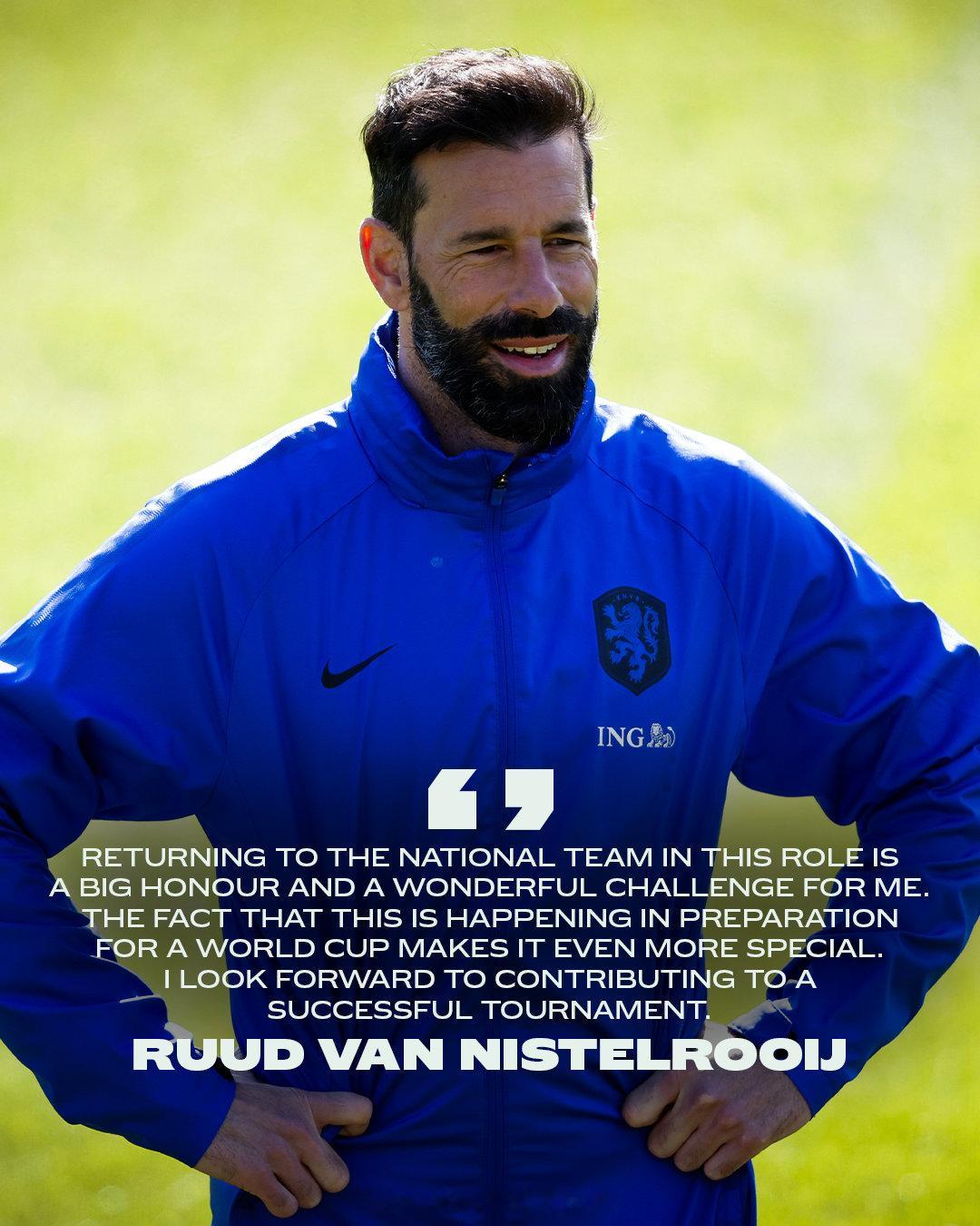 范尼出任荷兰队助教荷兰足协官方宣布，现年49岁的范尼斯特鲁伊，将出任荷兰国家队助