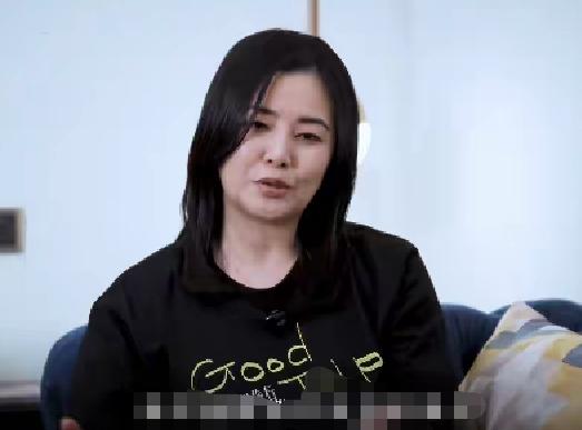 丁克夫妻的人生是不是太悲哀了？香港演员蒙嘉慧嫁给郑伊健后选择做丁克夫妻不生孩子，