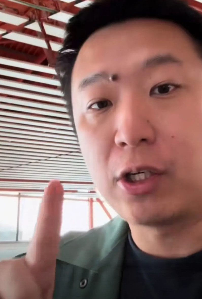 赛车星冰乐你可别吱声了，知道你恨陈震，知道你想落井下石，可陈震根本没落井，你怎么
