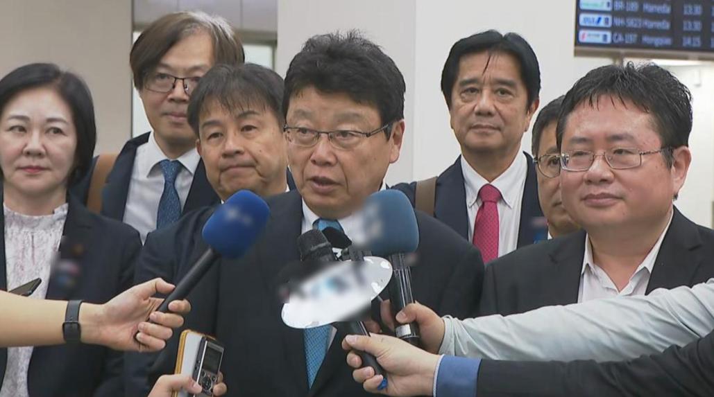 日本政客这次窜台，不只是刷存在感，而是在推一件更危险的事：让日本自卫队现役官员驻