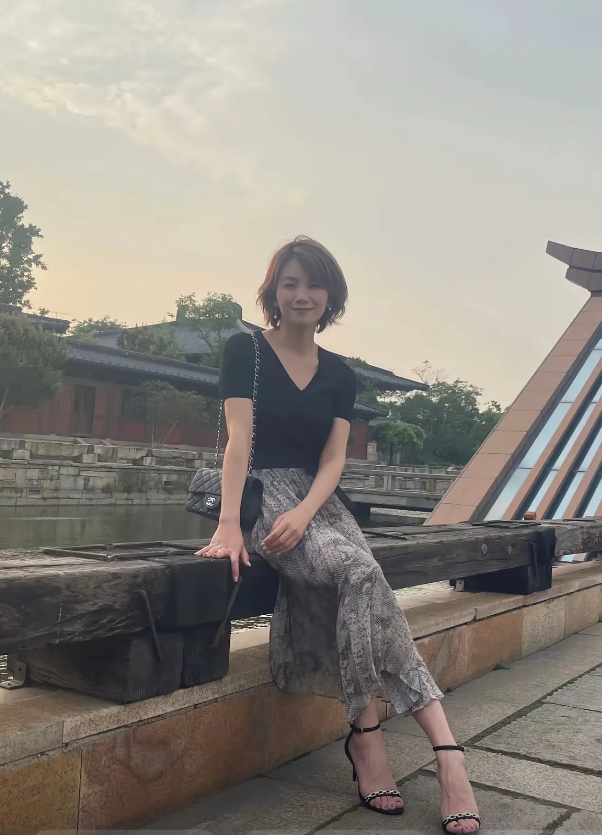 刘涛，166cm，感觉那时候有点瘦！