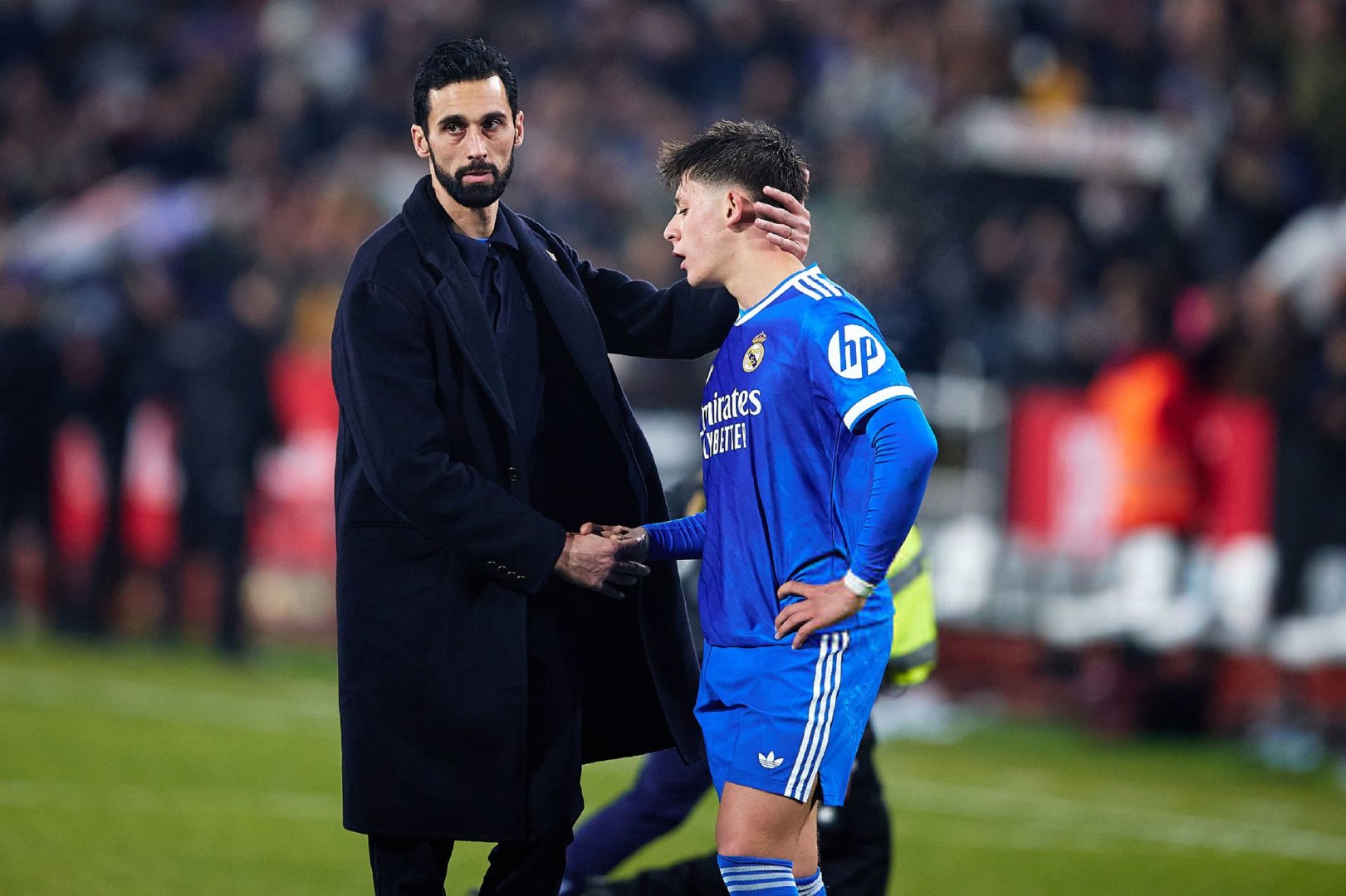 阿韦洛亚：“居莱尔担当中场核心？就目前我所看到的来说，他具备极其出色的身体素质、