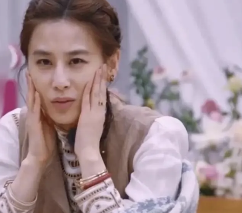 离婚后，杨子对黄圣依及其妈妈的伤害：细数那些扎心细节