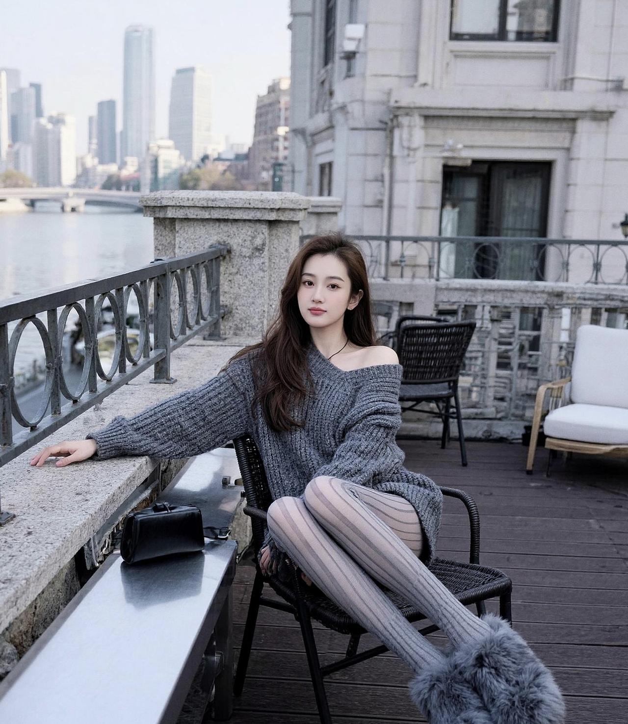 晚安，大家明天见。拍照姿势穿搭喜欢就关注我吧大长腿美女关注我持续更新