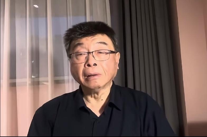 邱毅重炮轰中天：黎明都快到了，中天却倒下了、转弯了、变心了邱毅昨天午夜发文：