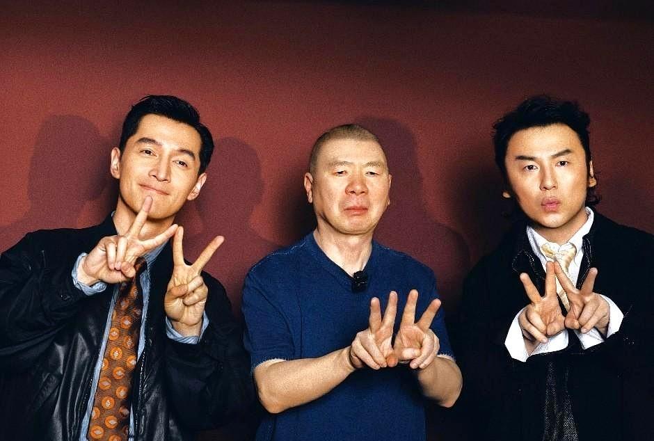 给冯导道个歉。《抓特务》这片子，昨天在电视上补完了。看完第一反应是：这绝对是近