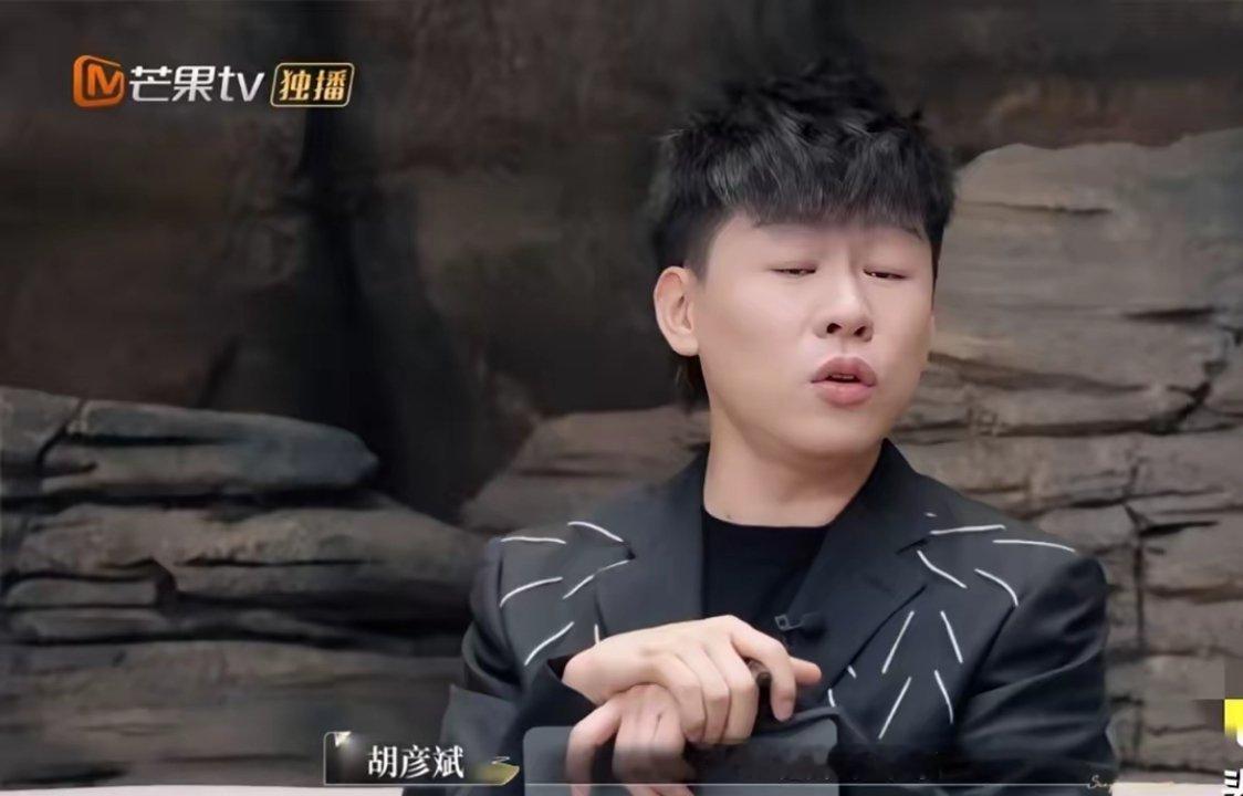 李施嬅下车胡彦斌掀桌《再见爱人5》名场面炸场！李施嬅因八年情感委屈决意下车，胡