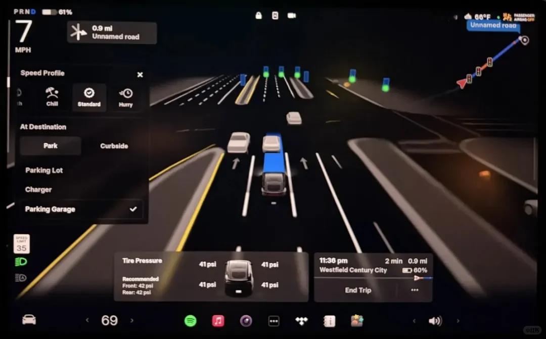 特斯拉老车主狂喜！HW3.0不抛弃，明年Q2推FSDV14Lite