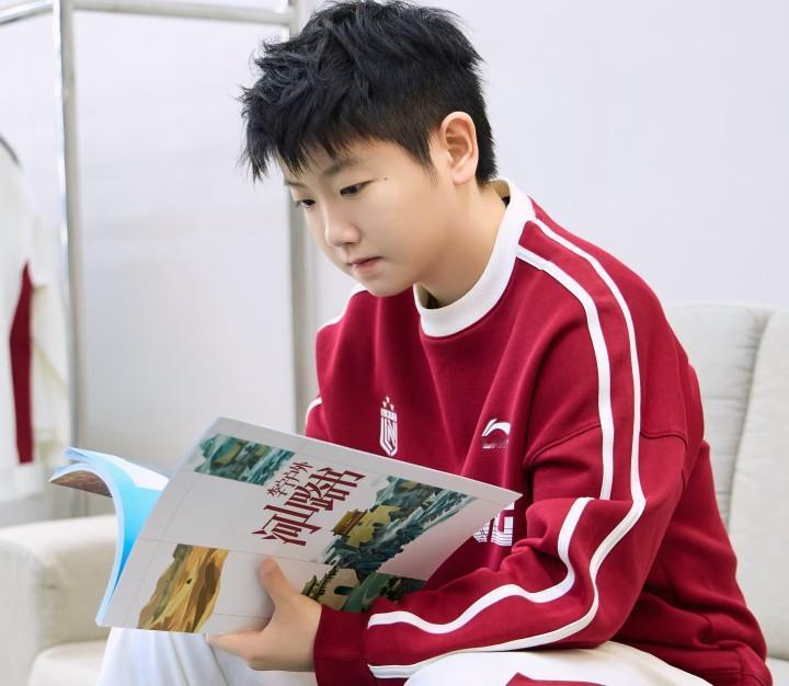 希望孙颖莎多为自己考虑不要走刘诗雯的老路一个运动员最无力的事情就是伤病，