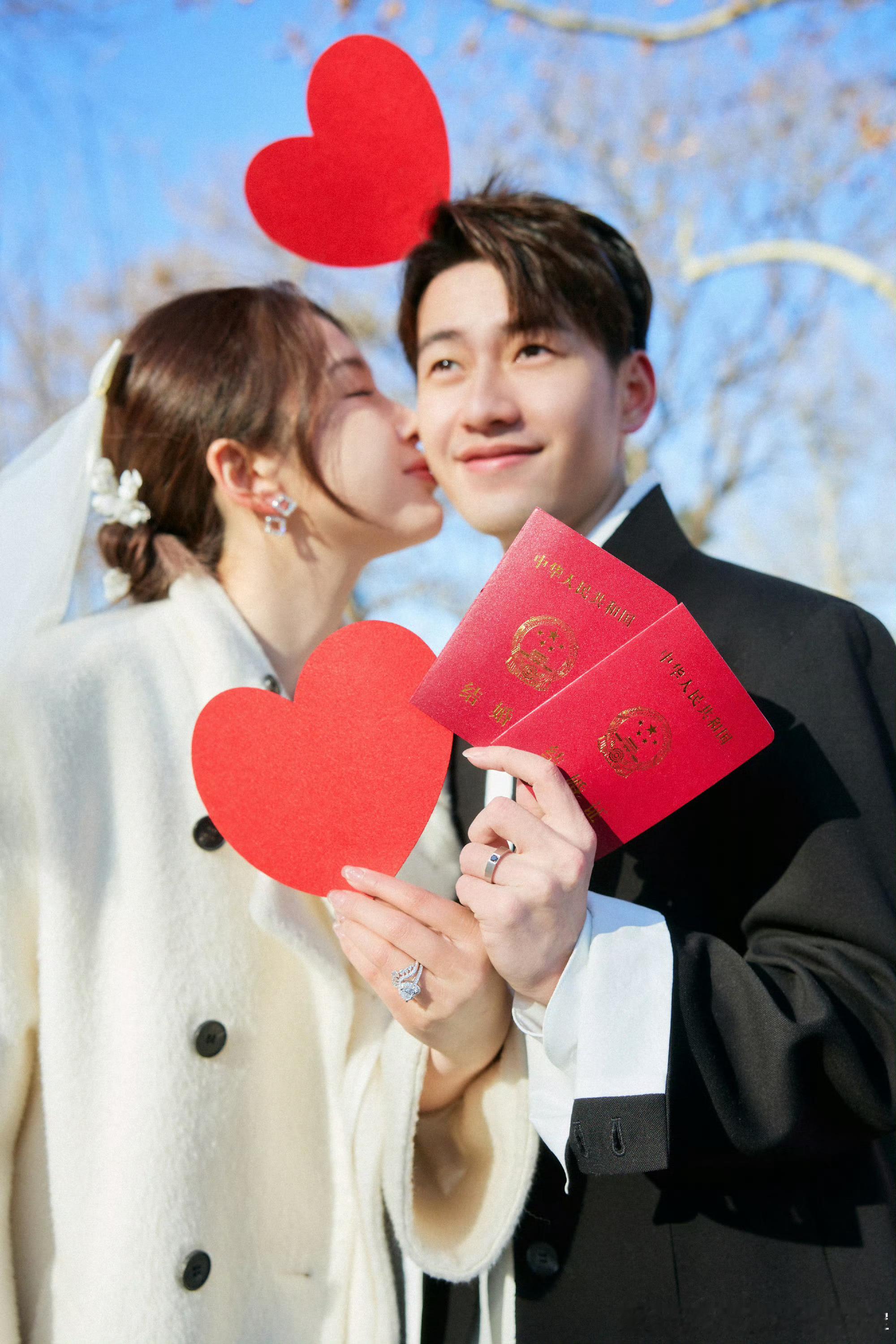 钱天一王昶官宣结婚领证乒羽是一家，小情侣真的一直都很幸福祝福祝福，新婚快乐王昶钱