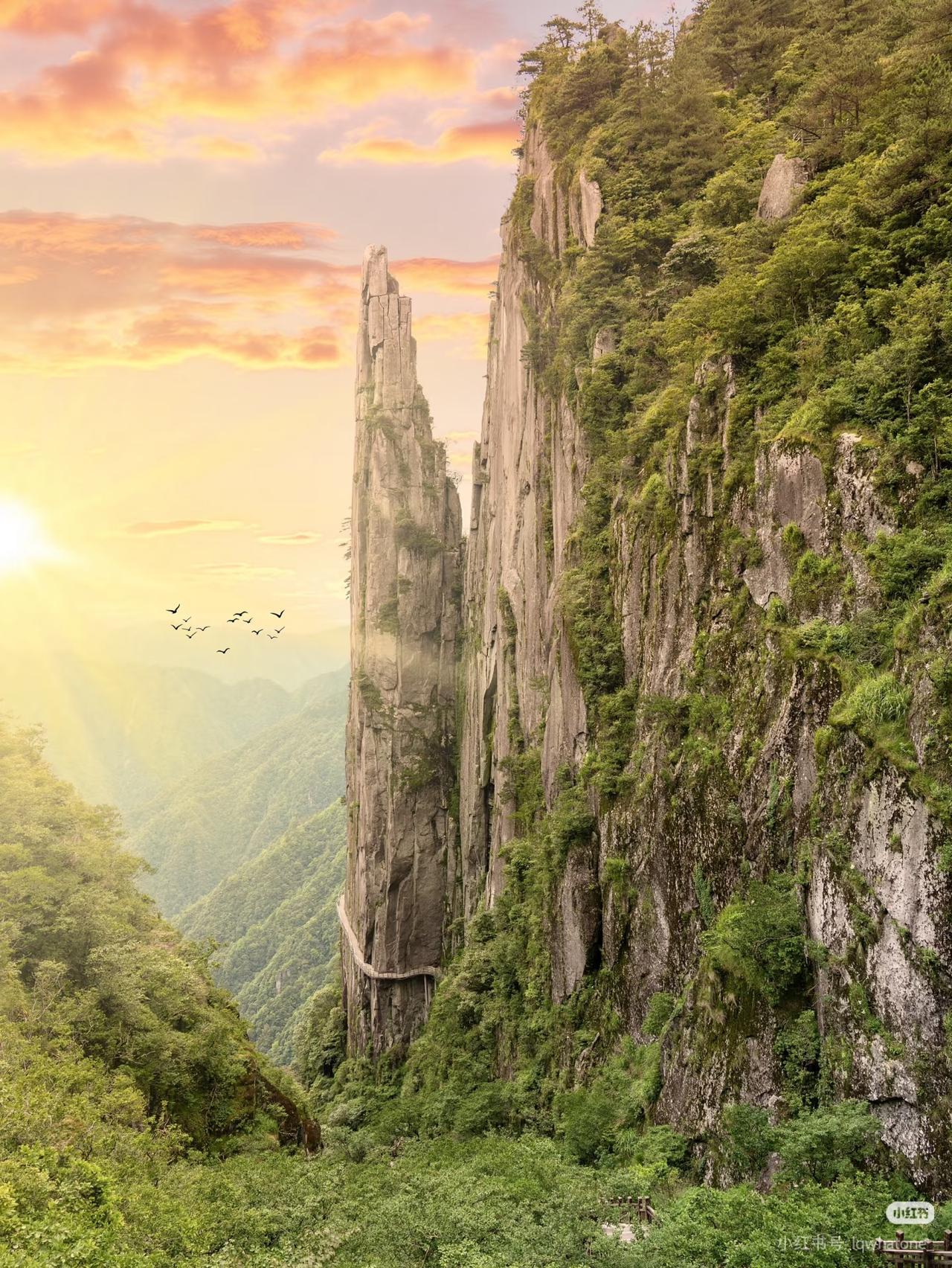 这座山在武功山隔壁，风景却截然不同去武功山的人很多，但隔壁的羊狮慕，知道的人