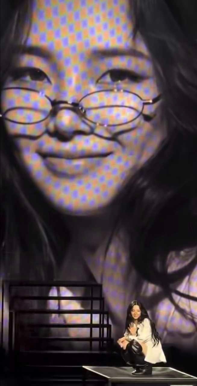 这就是古希腊掌管大屏的神吗？​​​