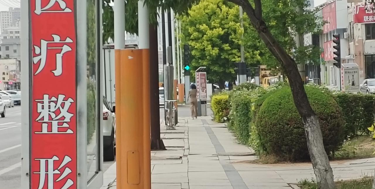 想想挺震撼的，一个70老头，竟然跟好几个80后叫上劲儿了，五个人喝了41瓶。老头
