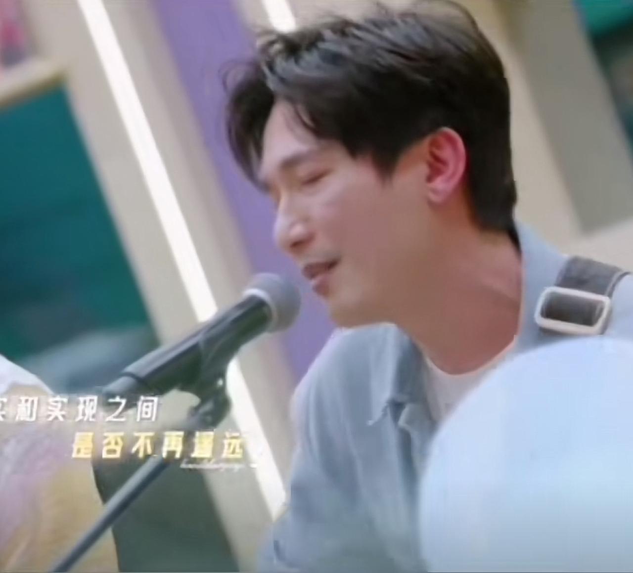 快乐老友记里楚生唱的《鱼乐圈》真的很封神啊！今天刷到了哥几个在老友记里的即兴合
