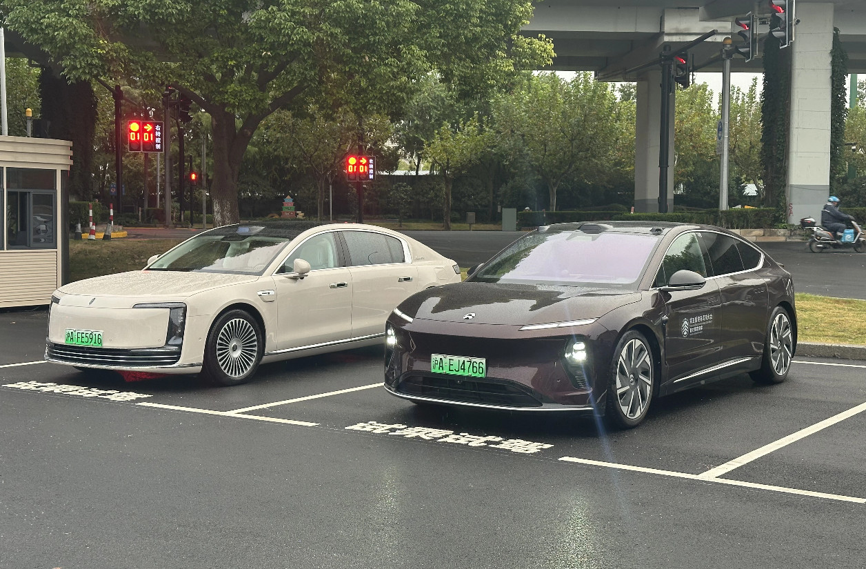 蔚来ET9pk尊界S800,谁的设计更成功？​​​