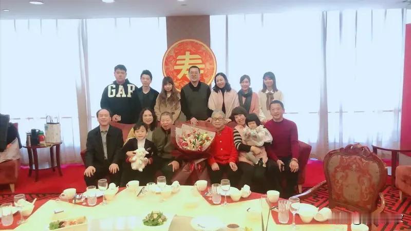 34亿股票说分就分，宁波富豪楼国强家族这波“家产分配”太炸裂！11月27日，楼国