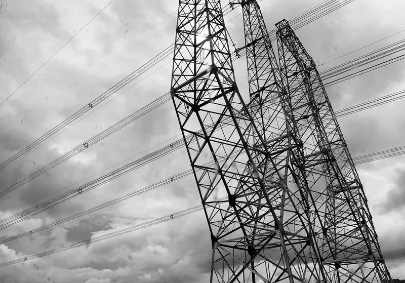 一股民被套13年，亏损46万，煎熬到麻木！卖掉还是死扛？“这只电力股，我拿了