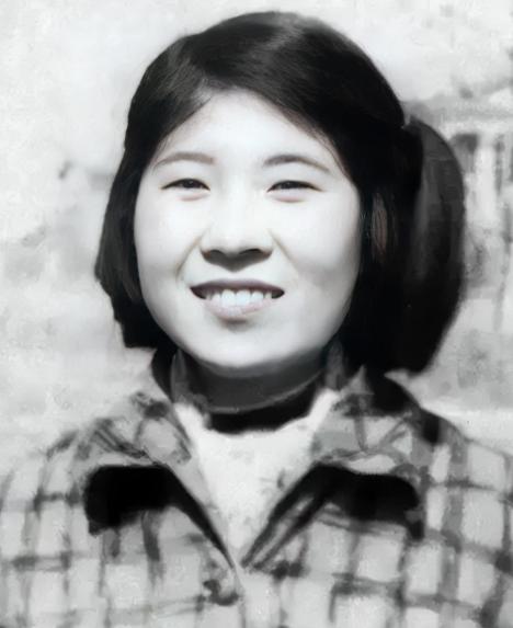 1958年，杨虎城的女儿杨拯陆在婚礼前夕失联，第二天清晨，搜救队在新疆三塘湖的冰