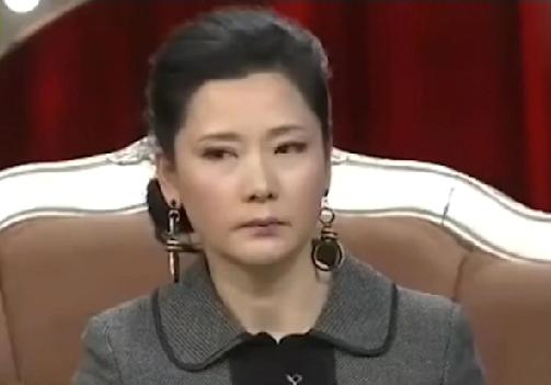 何赛飞在以前的一个采访上说：“除皱针好是好的，就是有点贵，也很疼。我这打过。因为