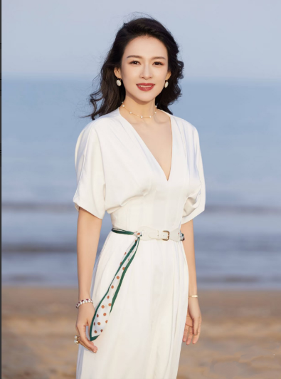 现在全网最难受的人，应该就是章子怡了吧，怎么说自己也是个影后，没想到拍了部新