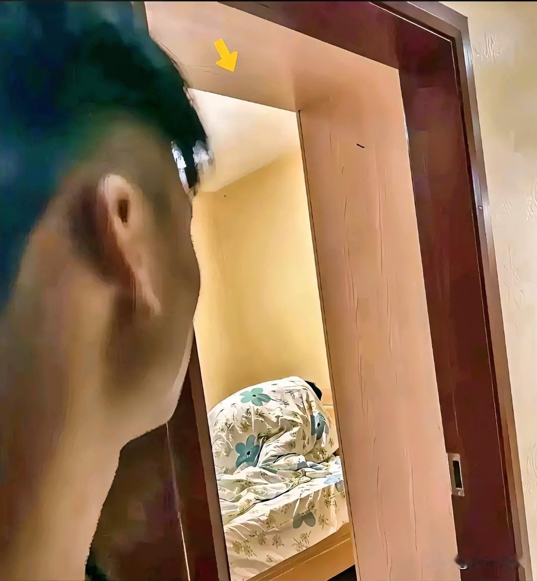 长点心吧，以后回家还是要提前通知，千万不要搞什么惊喜，不然就会成为惊吓。