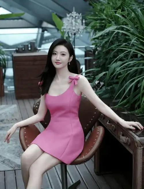 孙雨晨，很多人完全不知道他随手能掏出几千万美元，动不动包机包岛的实力从哪儿来。
