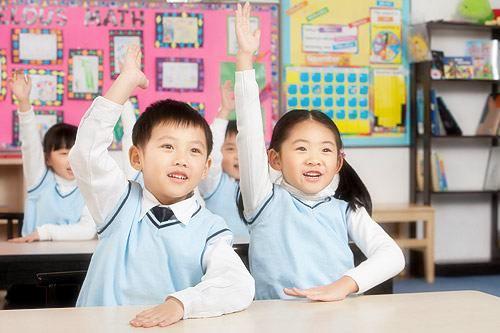 幼儿园老师让孩子描述各自父母的职业, 家长表示很无奈