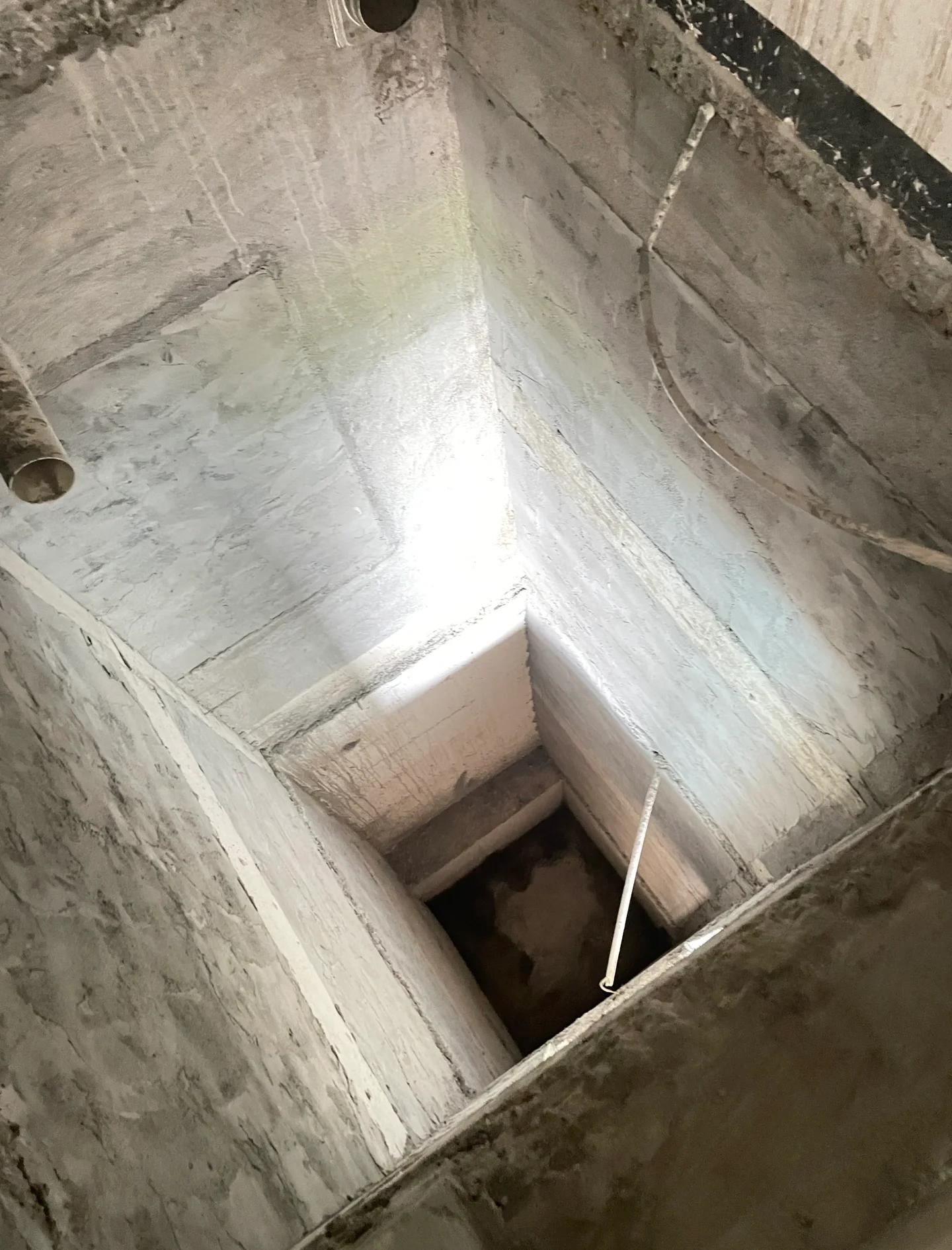 “讹天讹地讹空气！”陕西西安，一男子为女儿庆生，酒桌上与妻子拌嘴后负气离席，竟用身体猛撞自家18层电
