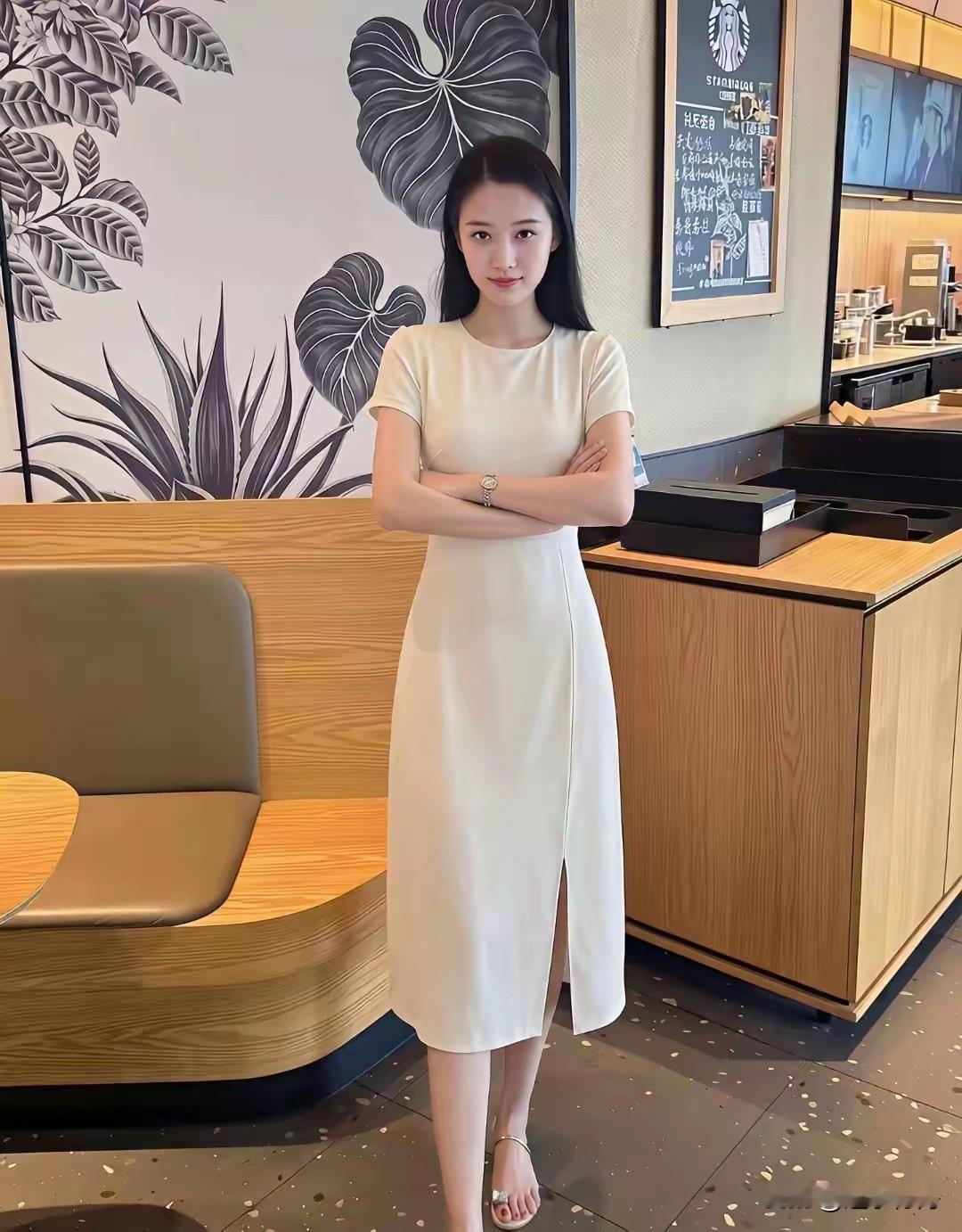 女同事30还没嫁出去，中秋回家被父母唠叨了半天。回来后直呼受不了请周边朋友帮忙介