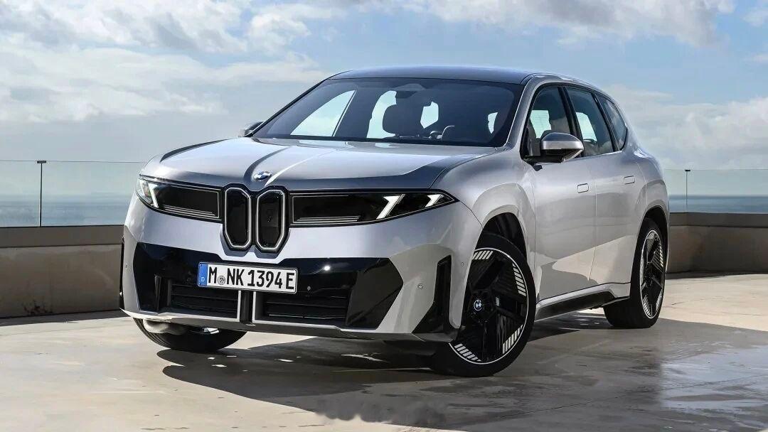 宝马设计师，你自己出来看看这好看吗？换成以前四个天使眼不比这强？