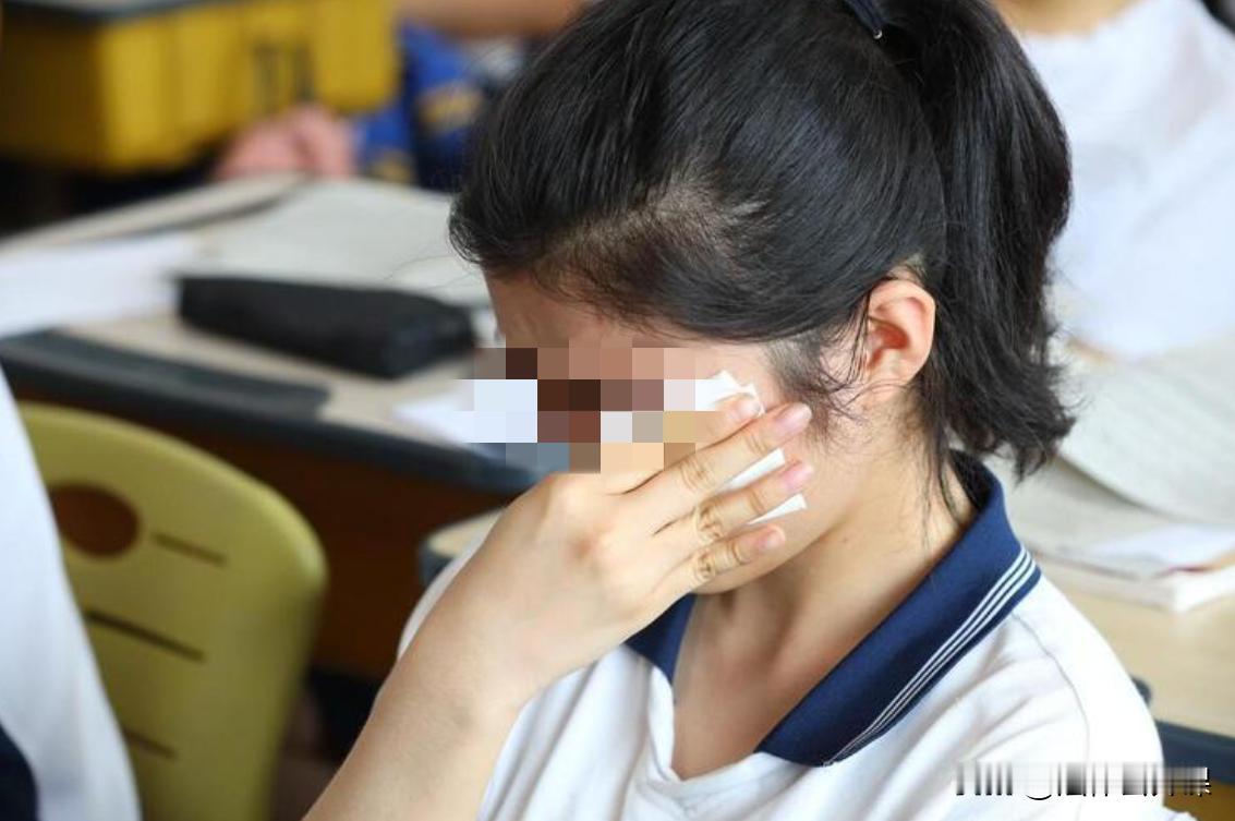 “是我没送你红包吗？这么针对我女儿？”湖南衡阳，一位高三女生在高考期间没去上晚自