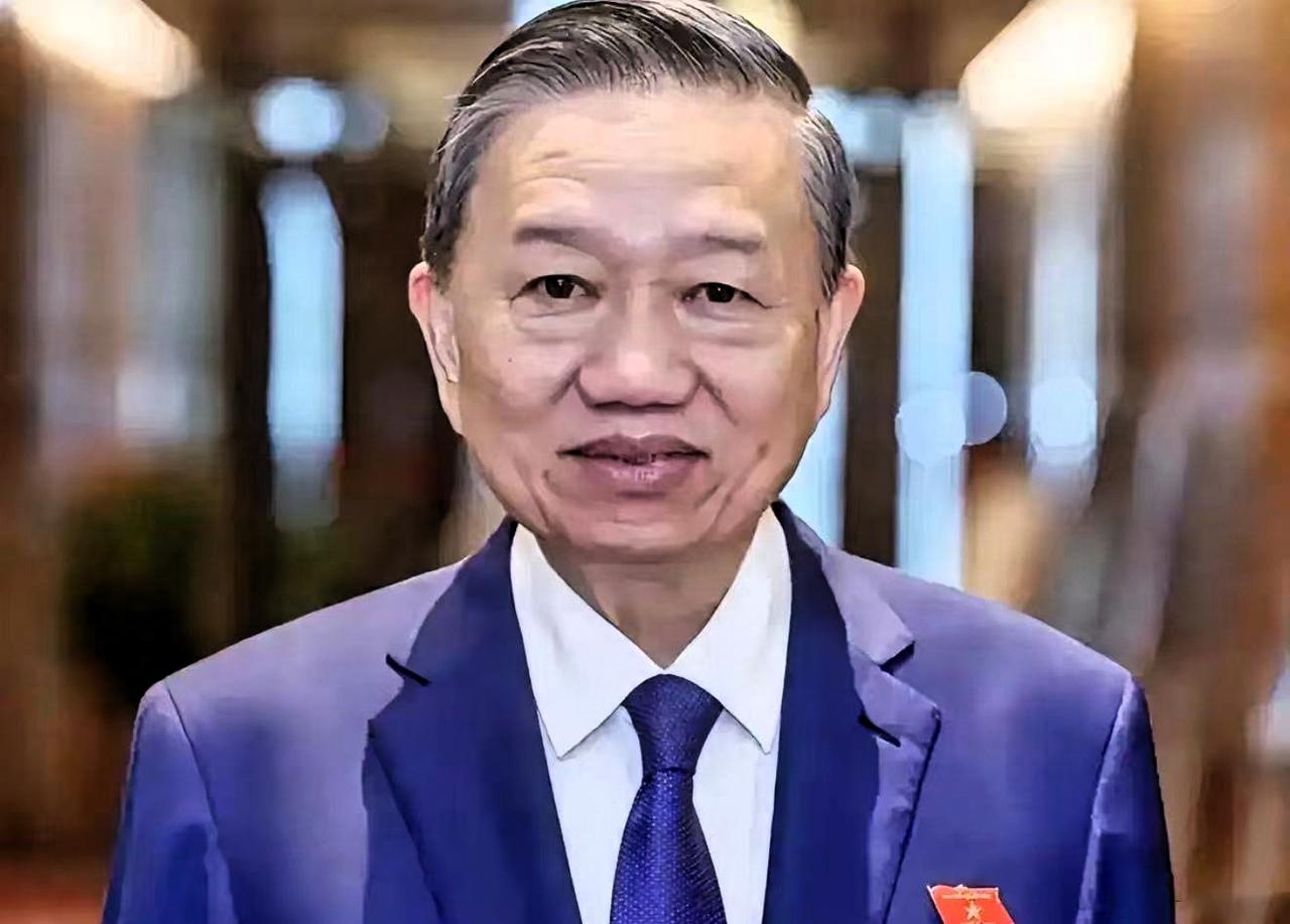 越南传来消息4月12日，越南国会突然扔出一个重磅决定：把免收燃油税的政策直接