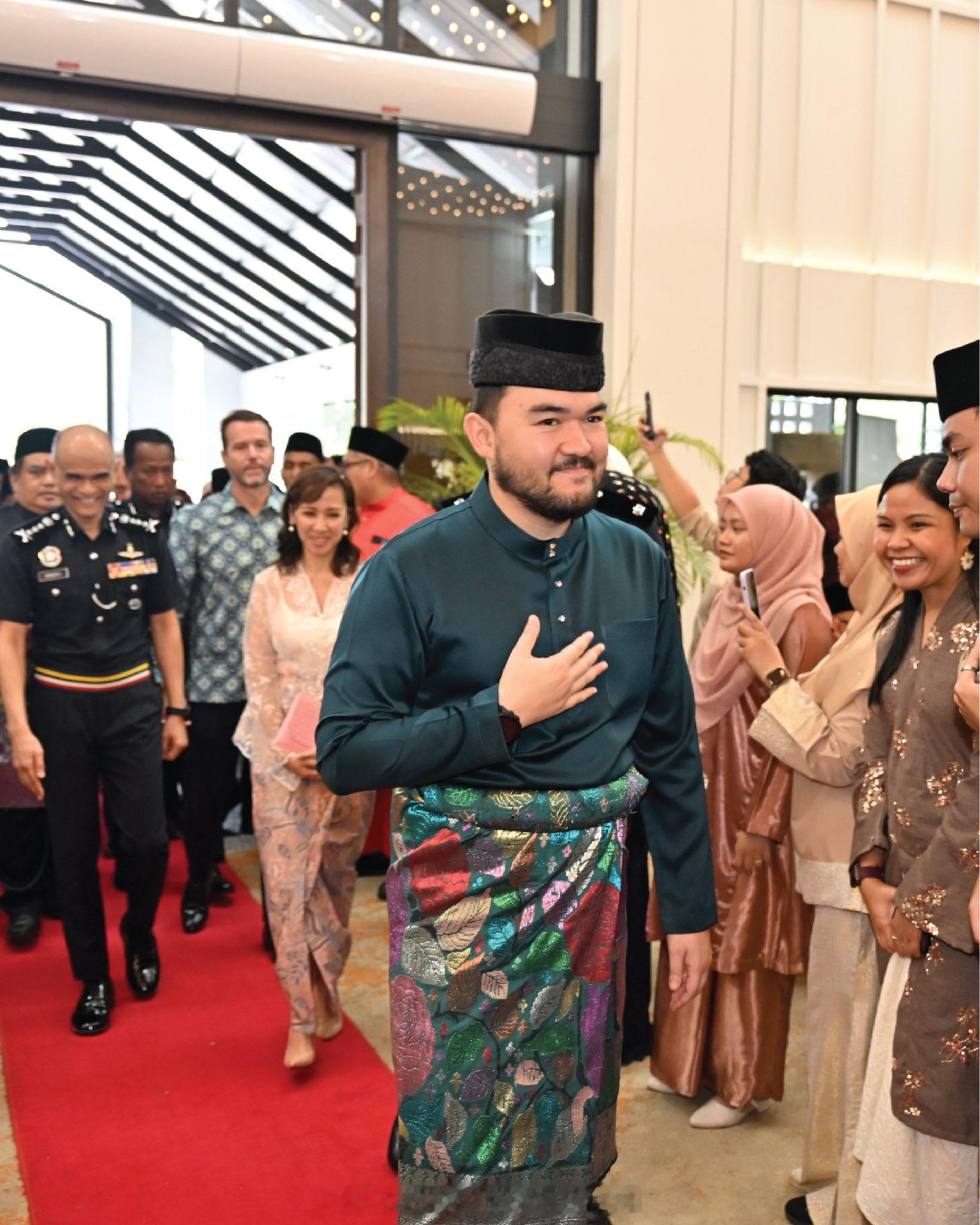 王室王室马来西亚王室雪兰莪雪兰莪王室的活动：4月9日苏丹夫妇和王储夫妇在吉隆坡