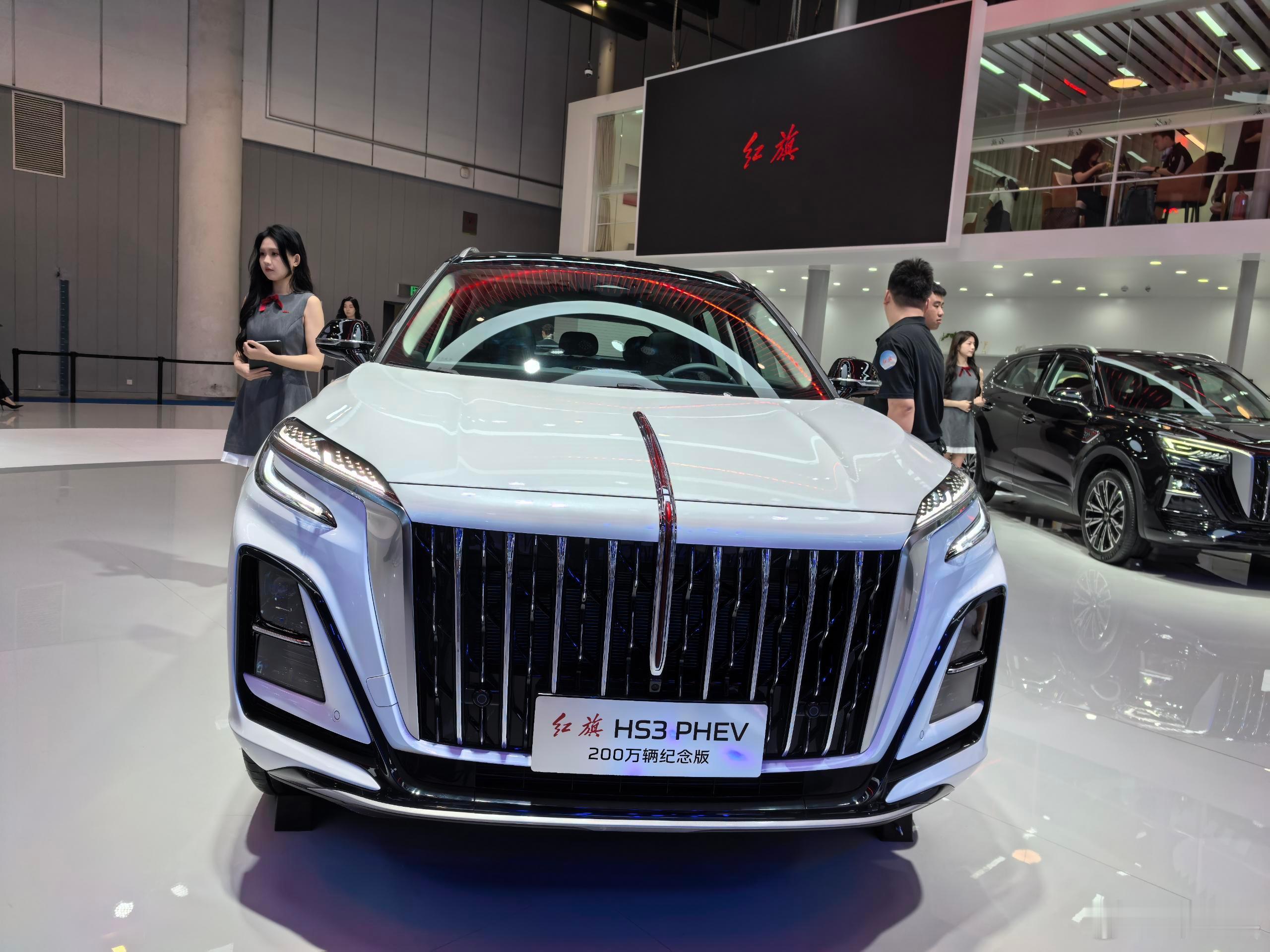 2025成都车展车314报道红旗作为中国人的国宾车，一向是高端大气上档次的代名