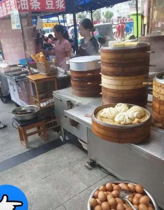 太难了。我早餐店招人，工资3500元，工作时间凌晨4:20到9:00，也就是几