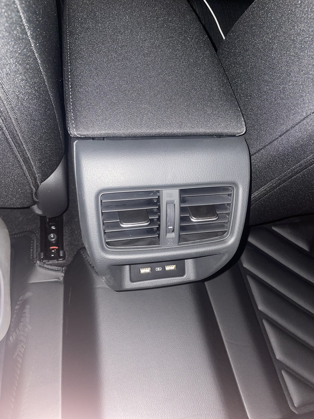 4儿子店疑似发错车这月刚提的思域11代劲动款，提了没多久还没捂热，4儿子店销售