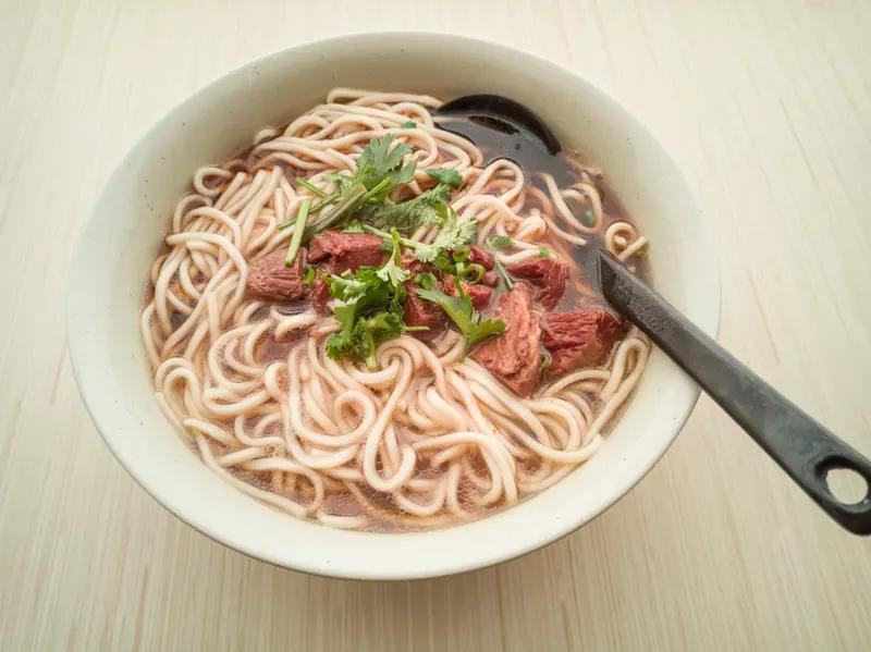 晚餐吃对，掉秤毫不费力！亲测瘦20斤，就靠这4类食物你是否也认为，想要瘦就得饿