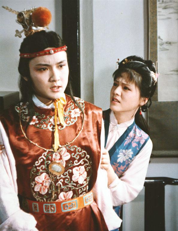 宝钗湘云，包括袭人，从未劝过宝玉做官。自称读过红楼原著的人千千万，但真正愿意