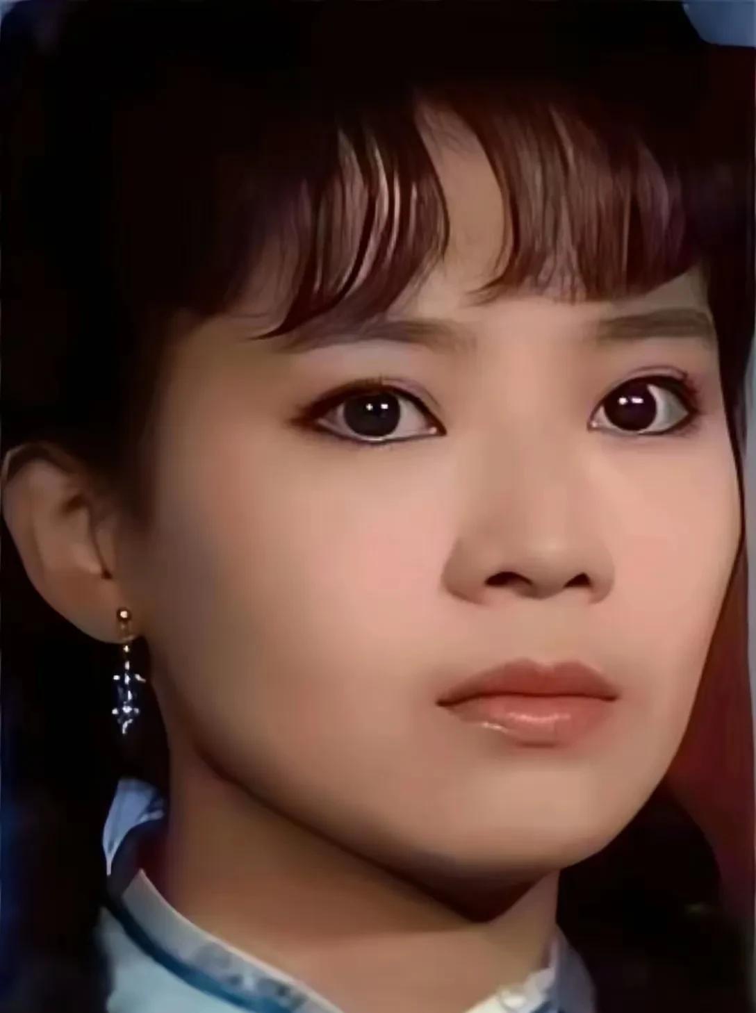 大家有没有发现一个奇怪的现象，那些绝代美女的女儿一个比一个丑。这些大美女们要么