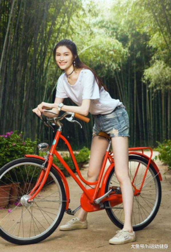 称“瘦腿简单”的何穗每次运动完就吃火锅? 只因为你们不知道这个