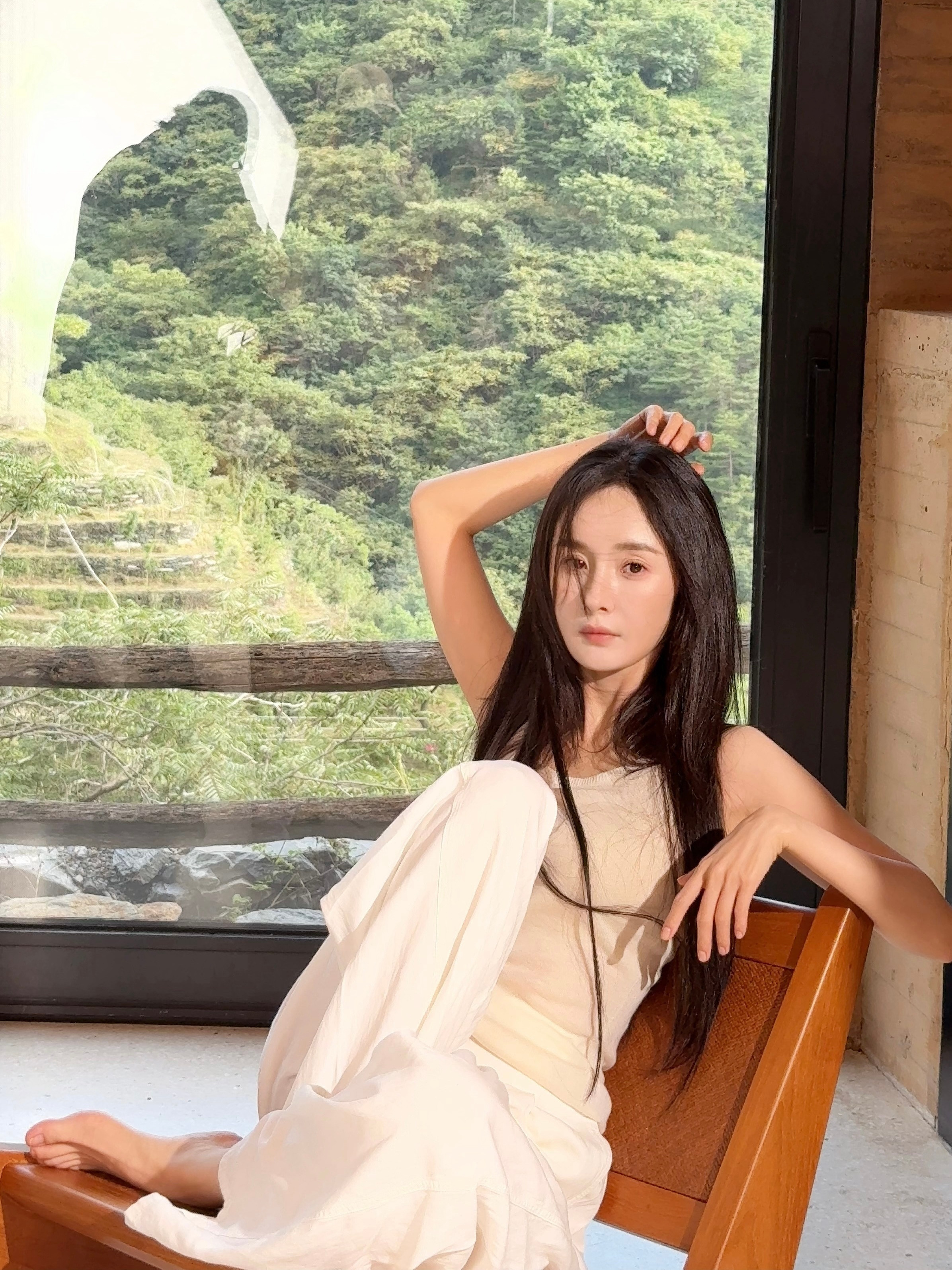 杨幂吃全绿素菜杨幂保持好身材