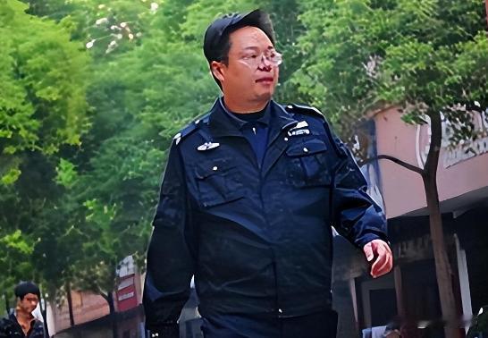 1991年，“最惨”理科状元，高考成绩接近满分，成功考上清华，没想到毕业后却选择