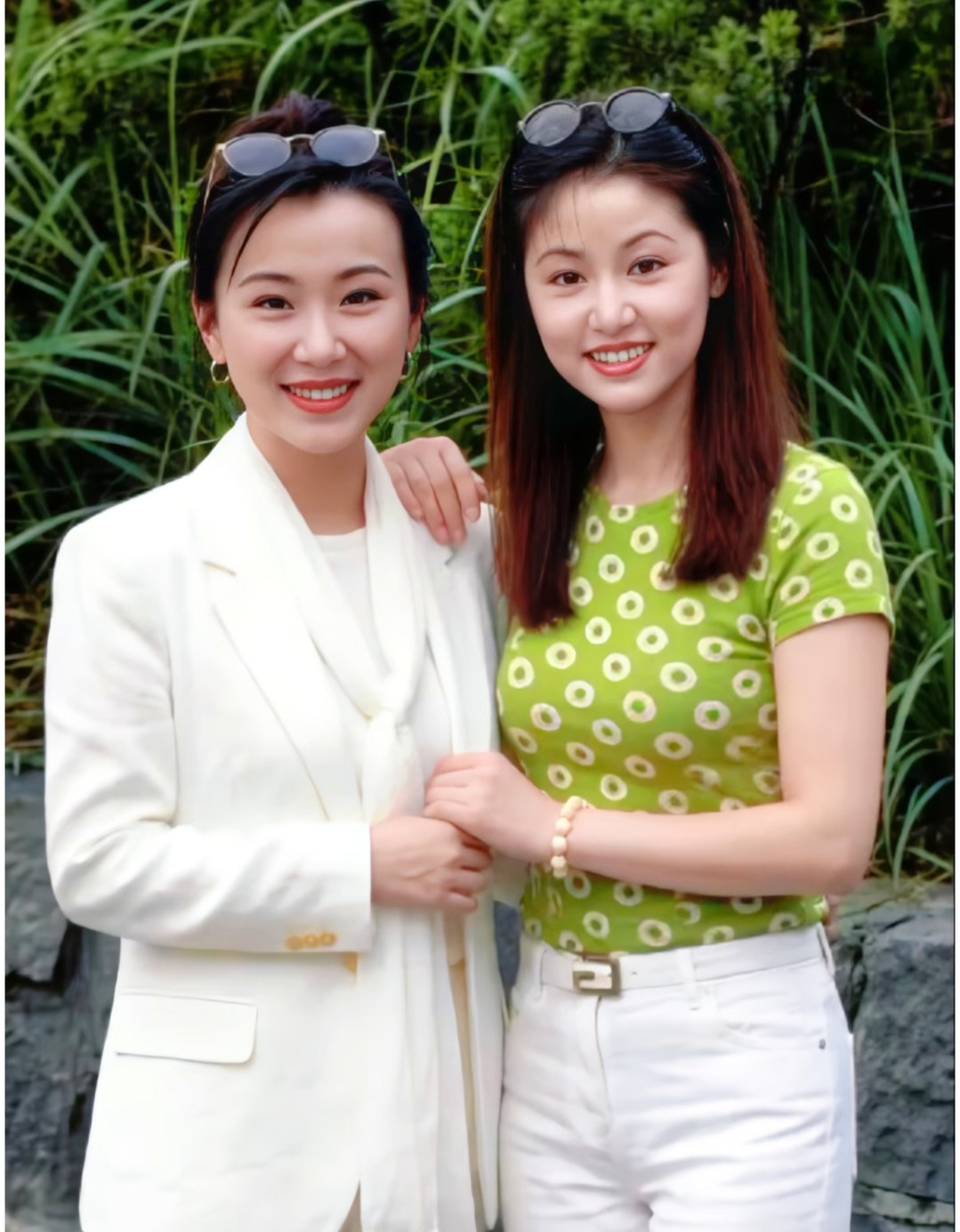 美女同框好养眼1997年，21岁的林心如和29岁的萧蔷