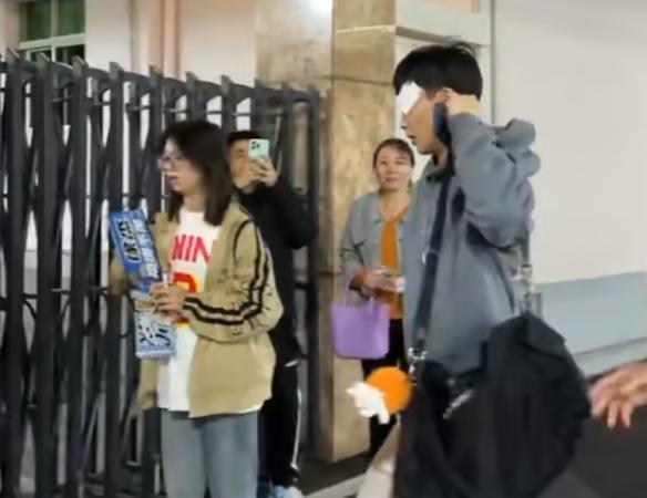 CBA揭幕战的意外太揪心！徐杰更新社媒晒伤情，眉骨缝了三针还坚定配文“为广东