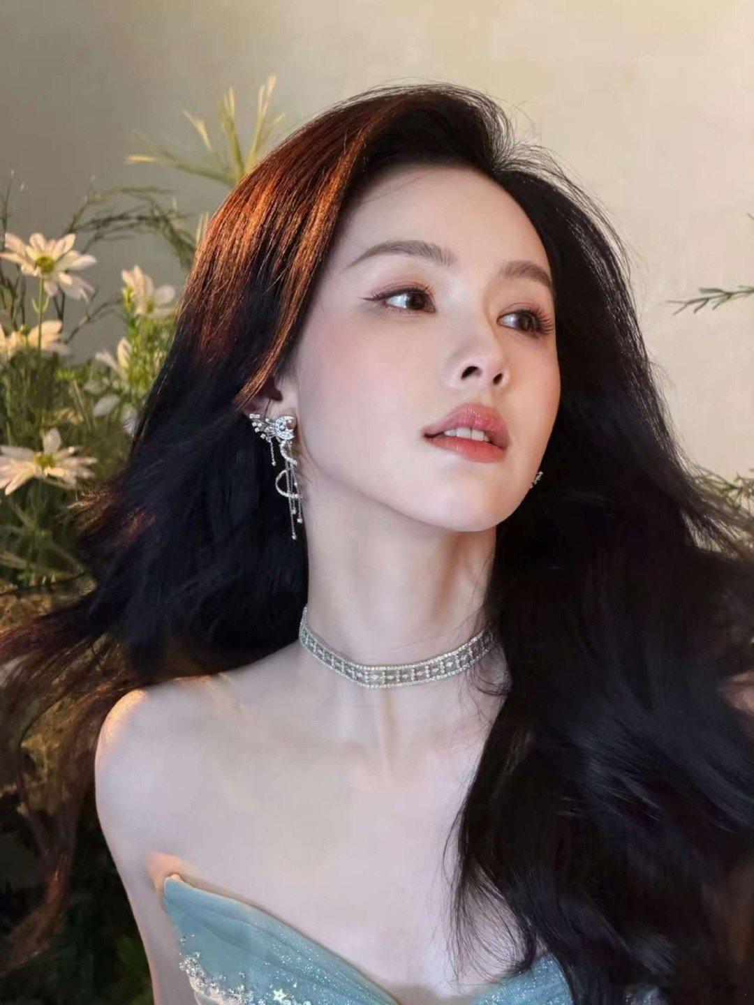 华天崎给陈都灵化的清风流光妆，太美了，